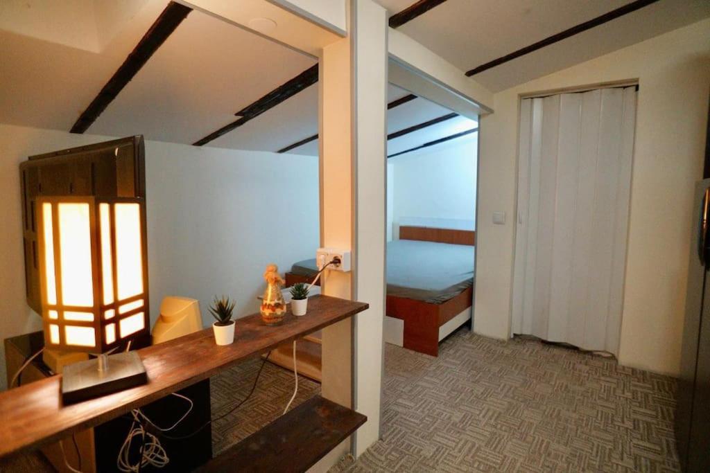 2-Room Cozy Retreat Near City Center Бухарест Экстерьер фото